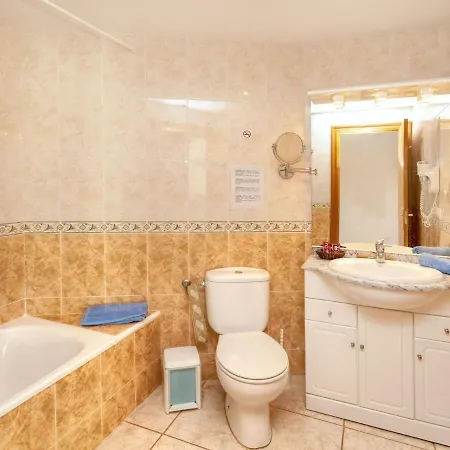 Palmiers I-4 By Interhome * Llança